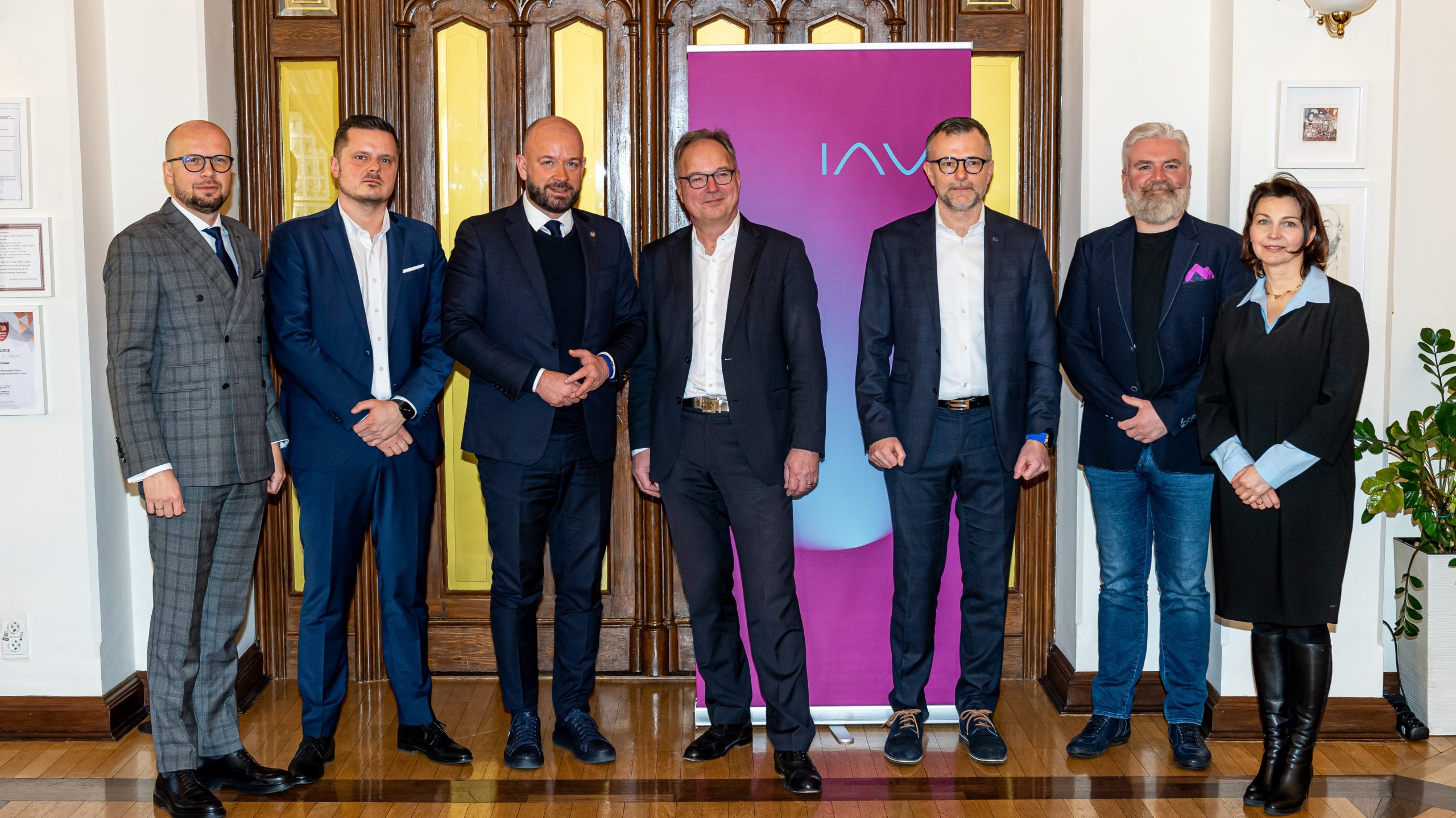 fot.UM Wrocław Spotkanie z IAV, globalnym liderem motoryzacji. Dobre wieści dla Wrocławia